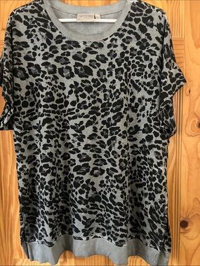 Dantelle Leopard Print Short Sleeve Top - Gray and Black - made in Turkey